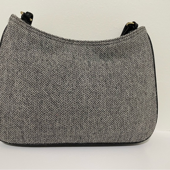 Coach Tweed Grey Herringbone Shoulder Bag. D1K-8162 - Picture 3 of 6